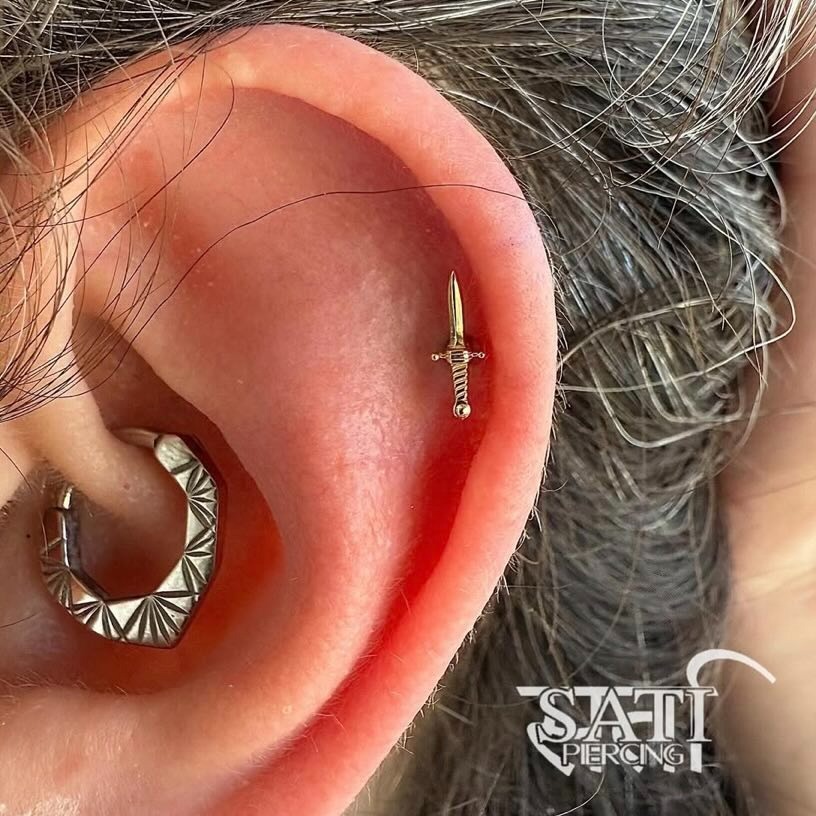 Body piercer: akio sagawa