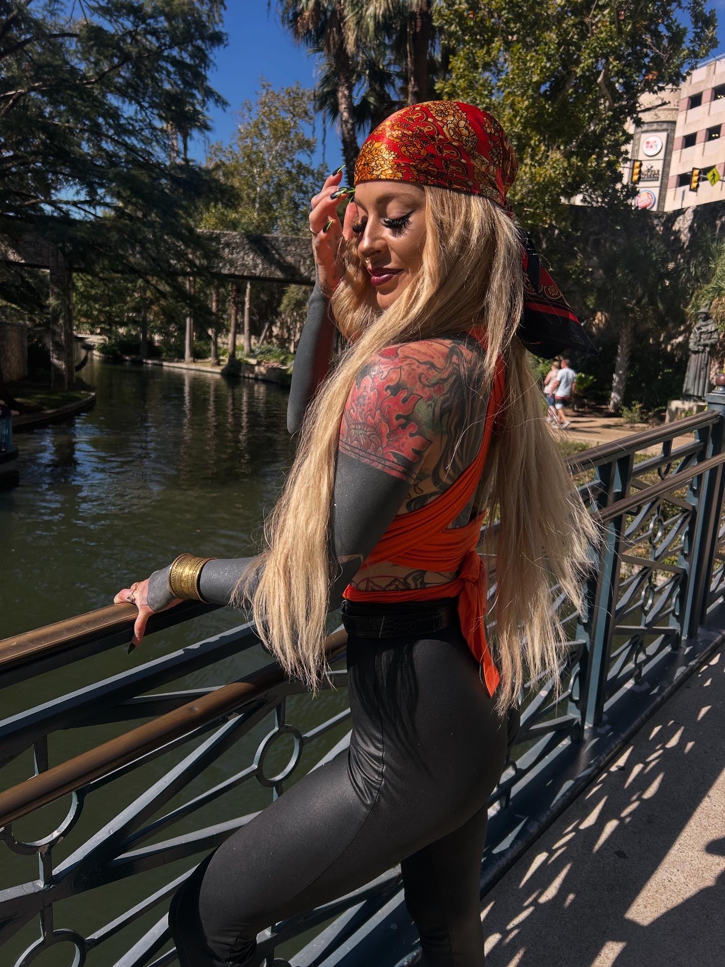 FC175526-ABEF-49D9-8C38-9C598F669A3E