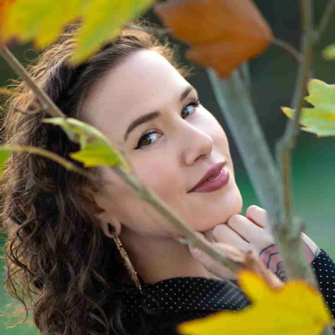 Sarah Knapp Profile