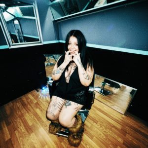 17B946EA-F469-45BF-AB85-6038D2A8E8B1-1