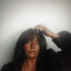 F8A75CA0-7B17-4FEC-BBB6-F2A7FFF17B36-1