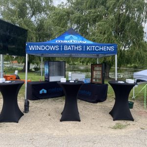 outdoor-booth-set-up